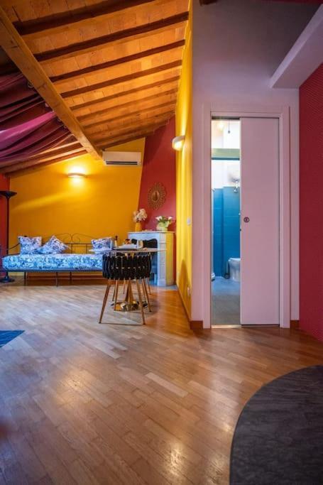 22 Home - Parcheggio Privato - Accogliente - Collegamento Sardegna E Corsica Livorno Exteriör bild